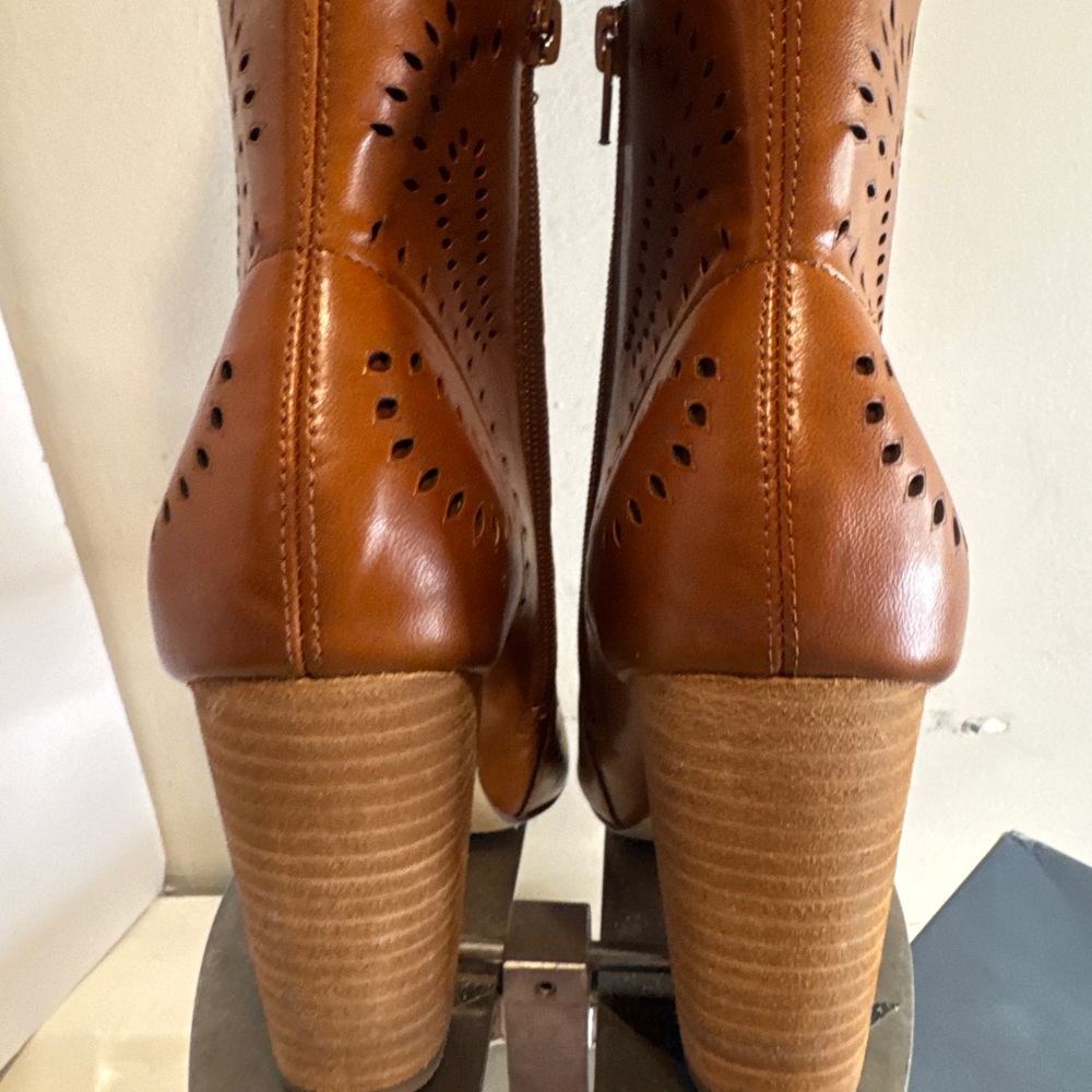Carlos By Carlo Santana Women's Taryn Pointed Toe Ankle Fashion Boots Brown 8 - Picture 7 of 10